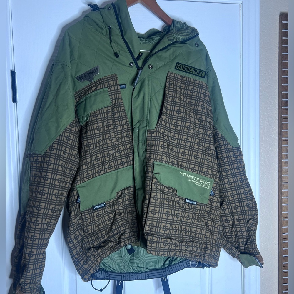 Y2K grenade, logistics Men's Green and Brown Jacket - Small - Gently worn